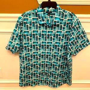 Alfani NWOT Short Sleeve Green & White Print button-up Men’s Shirt - Sz XLarge
